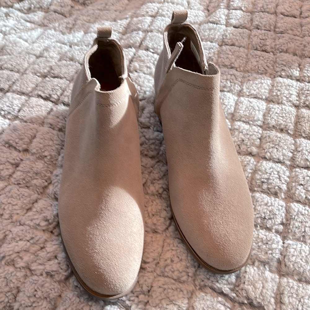 TOMS Desert Taupe Suede/Heritage Canvas Women’s Adria Bootie Size 9